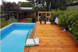Re: Bienenstock im Garten neben Pool